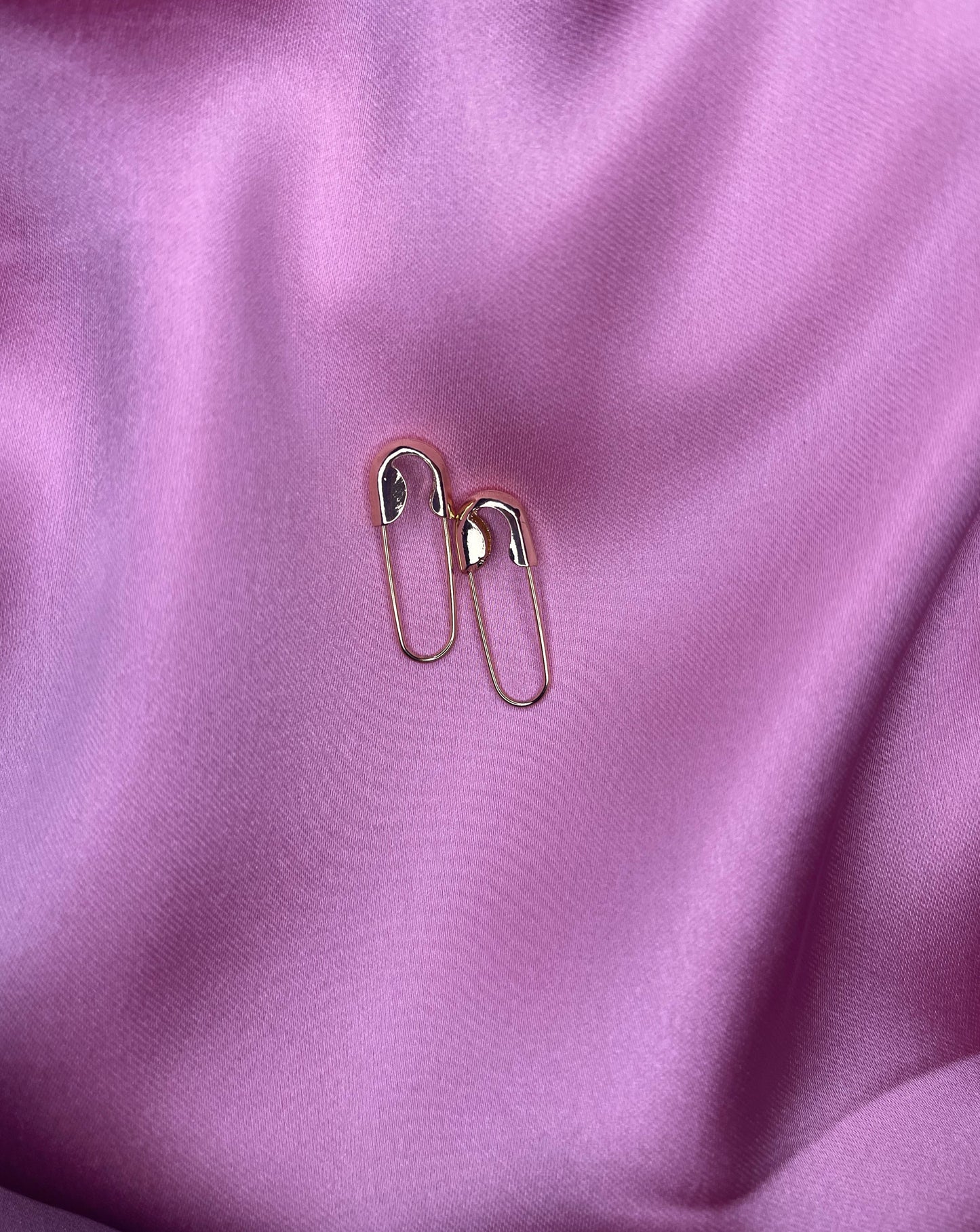 PIN ME simple earrings