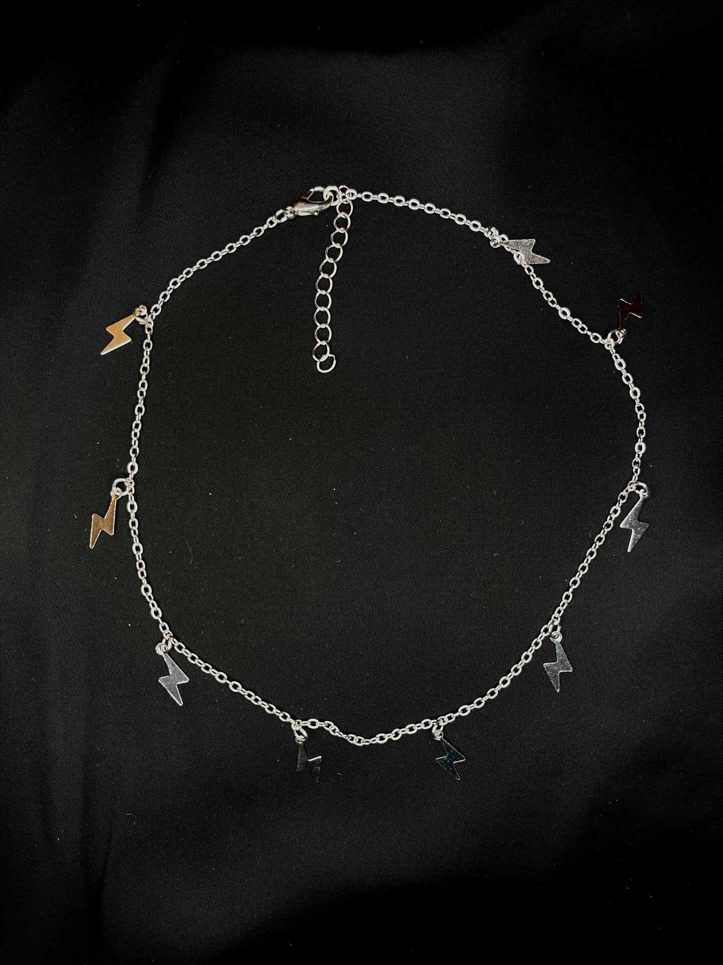 THUNDERSTORM choker