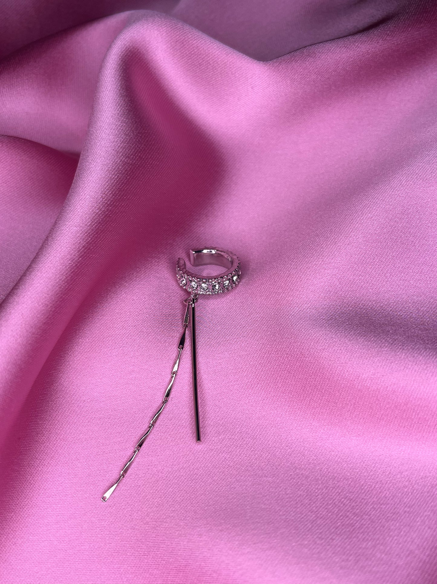 DISTURBIA ear cuff