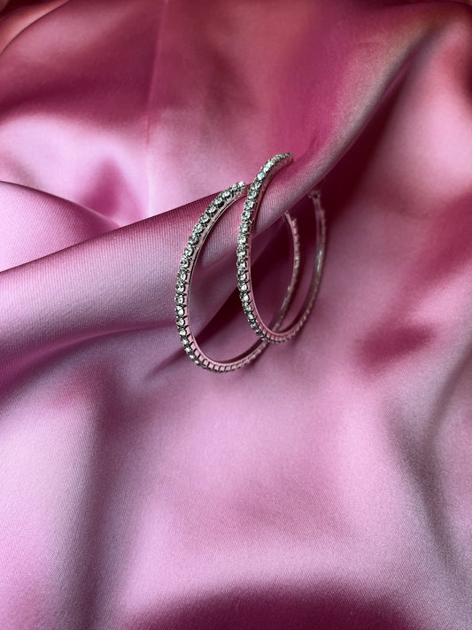 THE JET SETTER hoops in different sizes